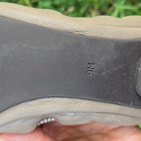 Tory Burch Tan Slip-On Flats Size 9M - Picture 7 of 8